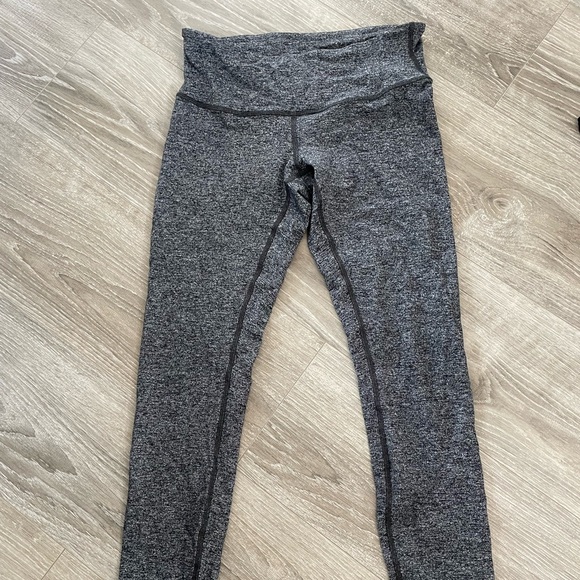 Lululemon Wunder Under salt n pepper leggings! - Picture 1 of 3